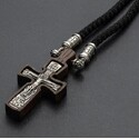 Деревянный крест со шнурком