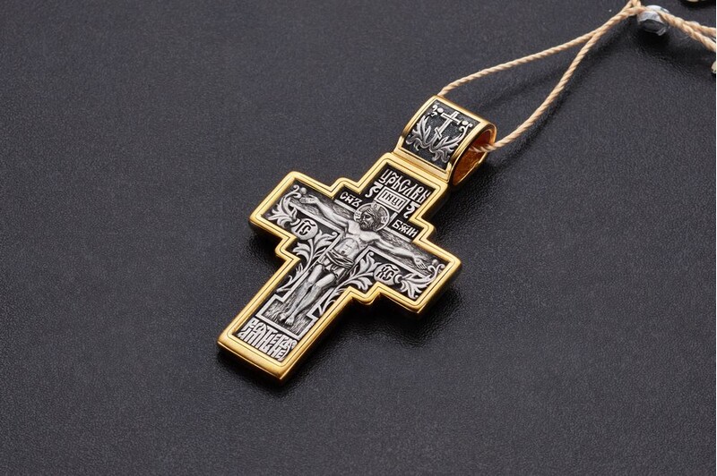 

Господь Вседержитель. Икона Божией Матери Знамение. Православный крест